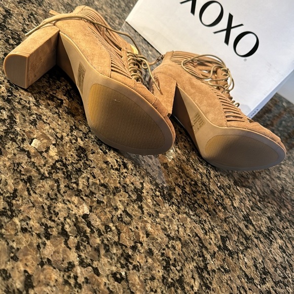 XOXO taupe bedelia peep toe bootie NIB 8.5 - Picture 5 of 11
